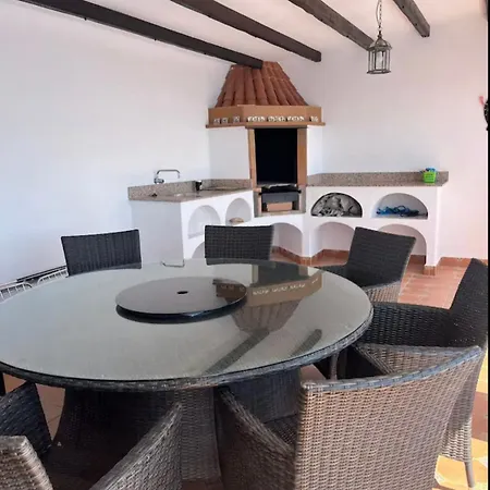 La Vista Villa *